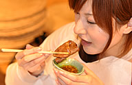 たっぷり黄身にからめて